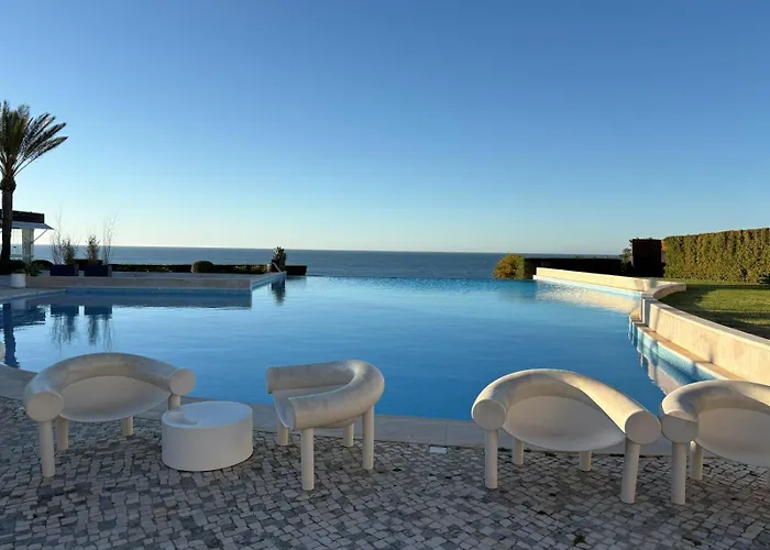 V4 Praia Verde - 8 To 11 People, 5 Min Beach Walk
